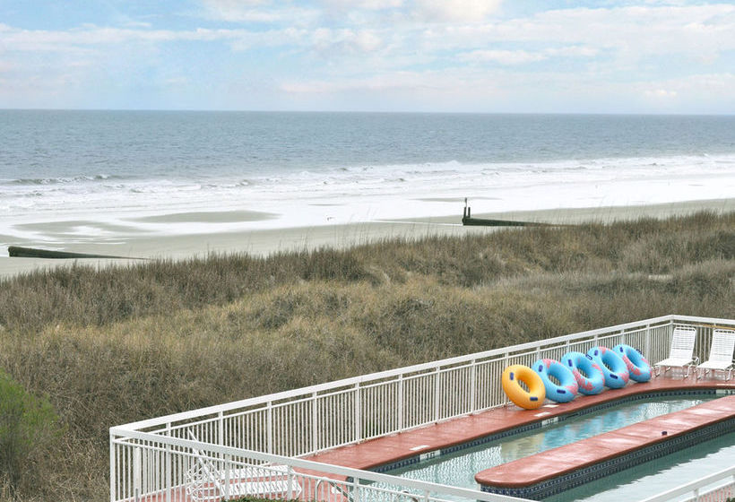 ホテル Castaway Beach Inn & Swim Up Bar