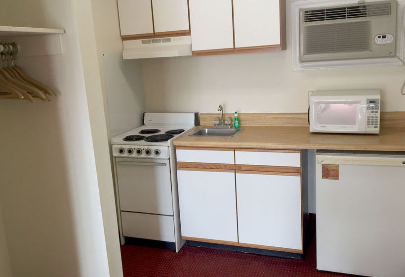 ホテル Castaway Beach Inn & Swim Up Bar