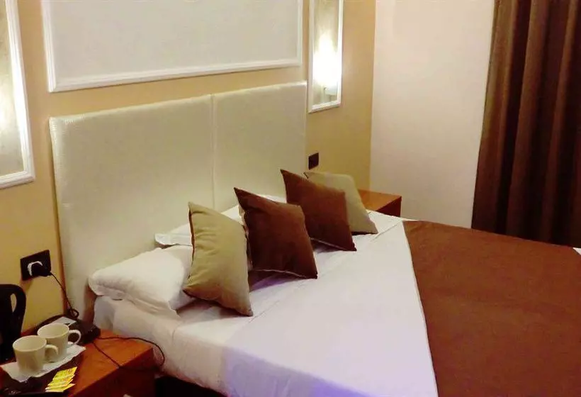 هتل Colosseo Relais