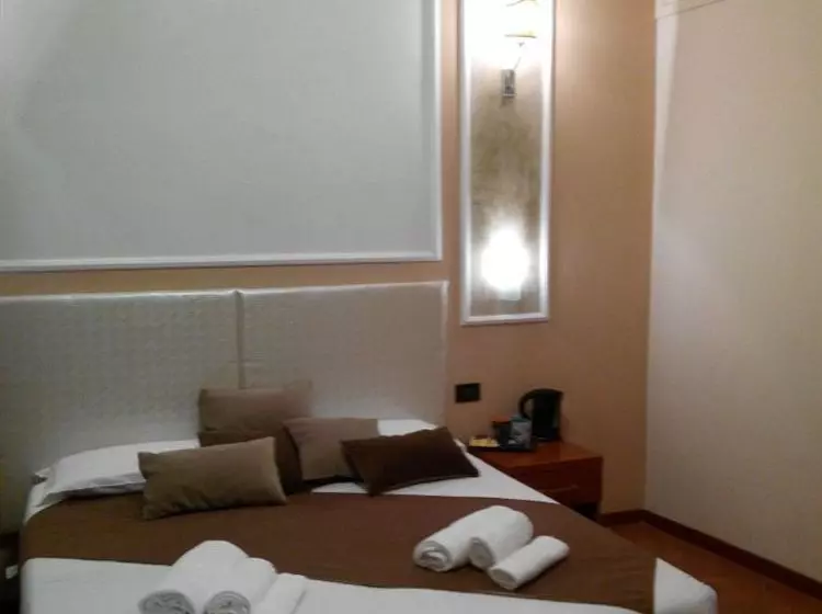هتل Colosseo Relais