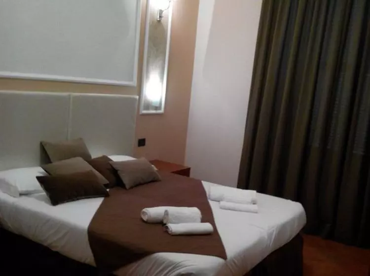 هتل Colosseo Relais