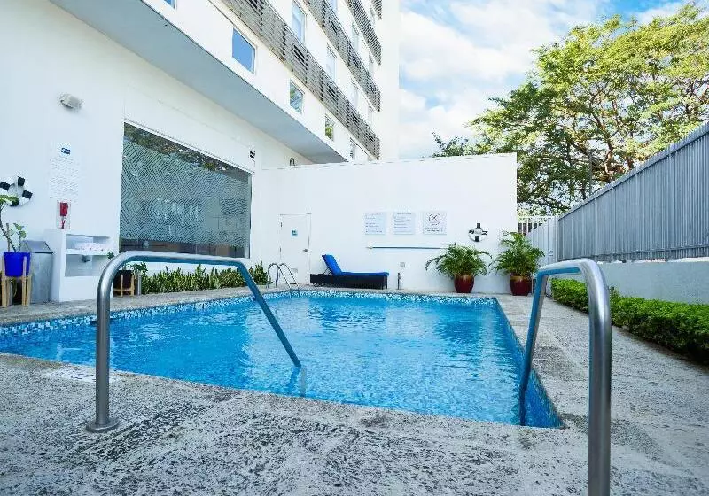 هتل Holiday Inn Express Managua, An Ihg