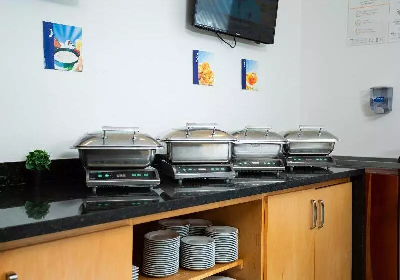 هتل Holiday Inn Express Managua, An Ihg