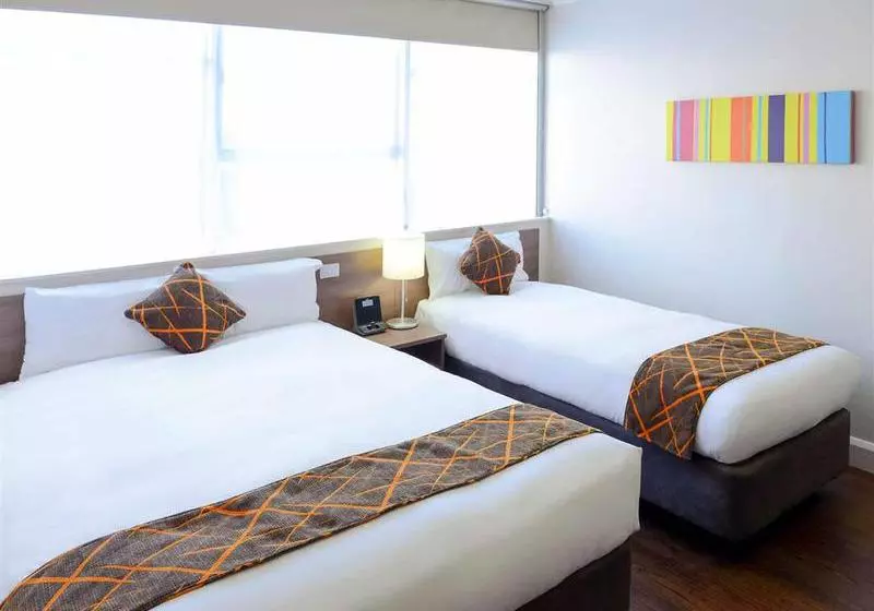 Отель Ibis Styles Adelaide Grosvenor