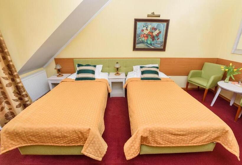 酒店 Pensjonat Cezar