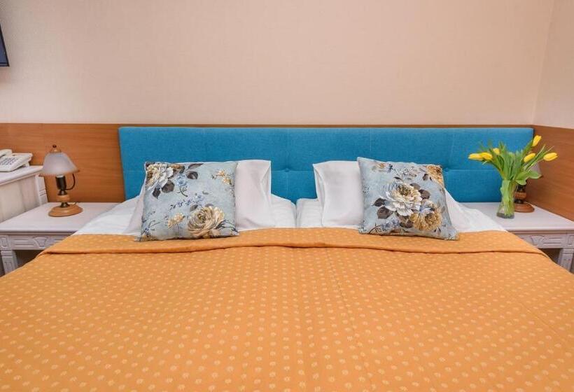 酒店 Pensjonat Cezar