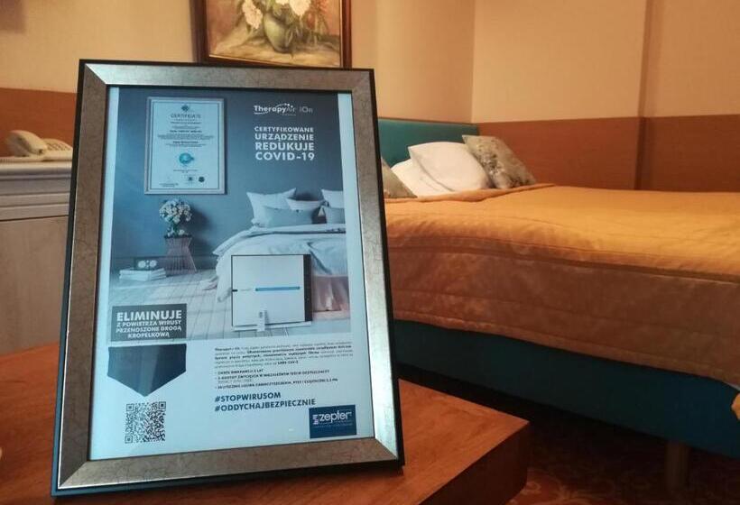 酒店 Pensjonat Cezar