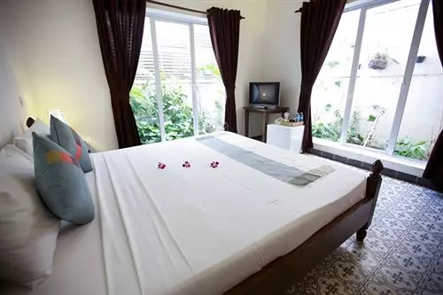 هتل The Little Garden Boutique