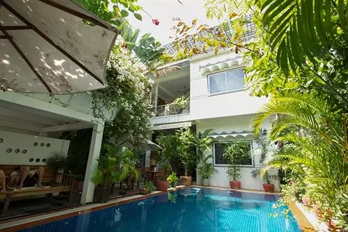 هتل The Little Garden Boutique