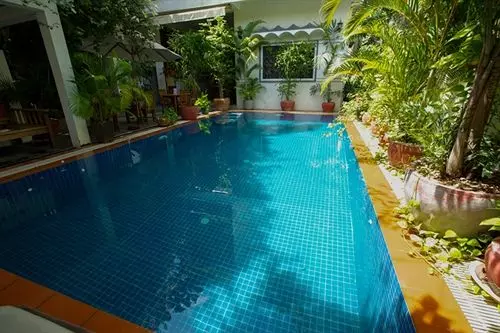 هتل The Little Garden Boutique