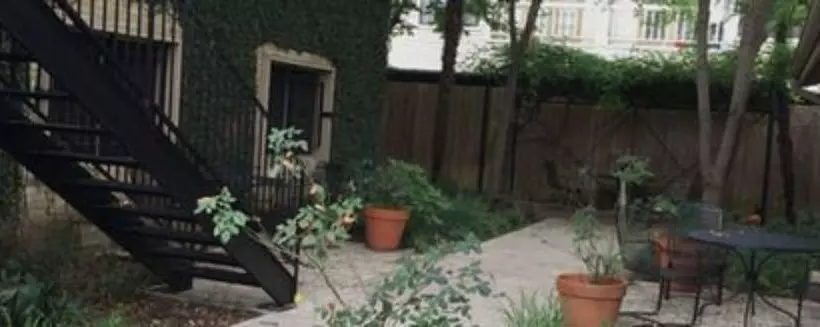 Hotel The Quarters At Hardin House Inn