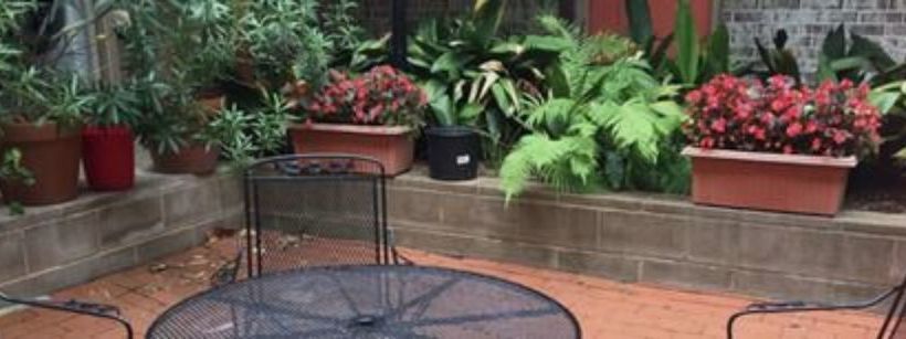 Отель The Quarters At Hardin House Inn