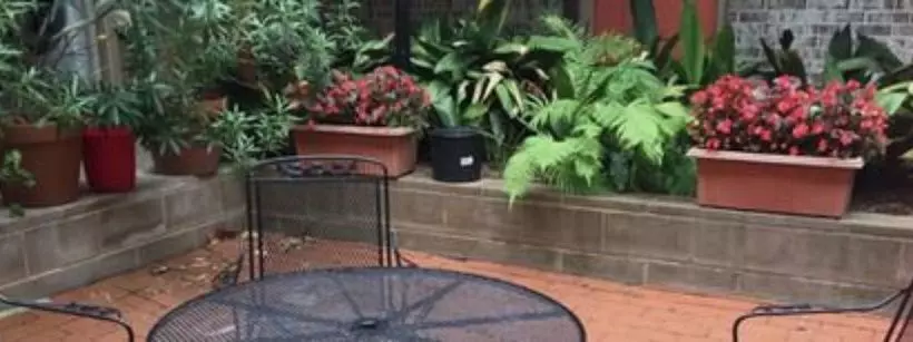 Hotel The Quarters At Hardin House Inn