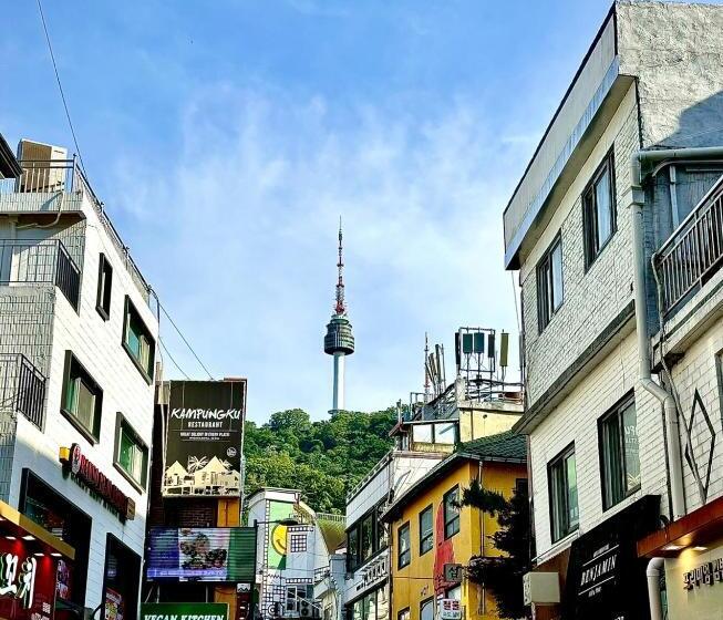 Pensão Look Home Guesthouse