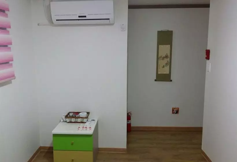 Pensão Feliz Guesthouse