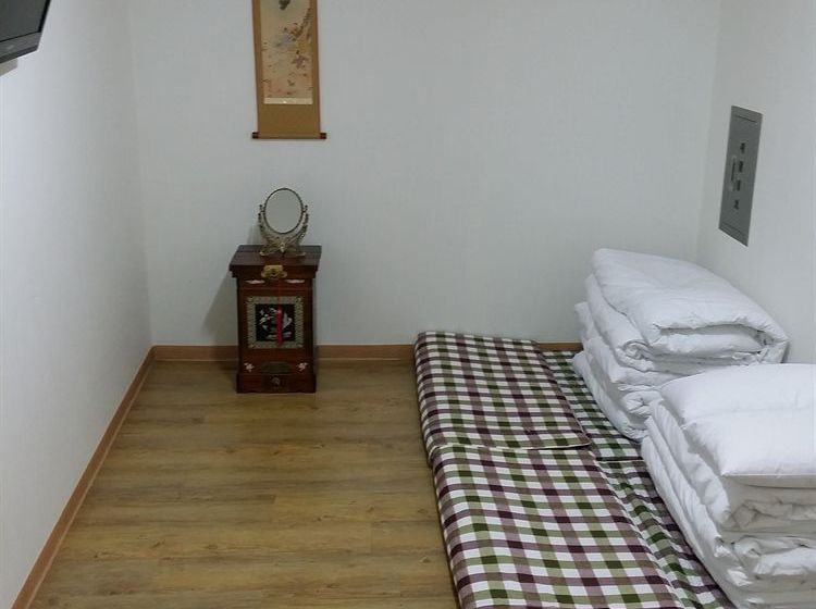 Пансион Feliz Guesthouse