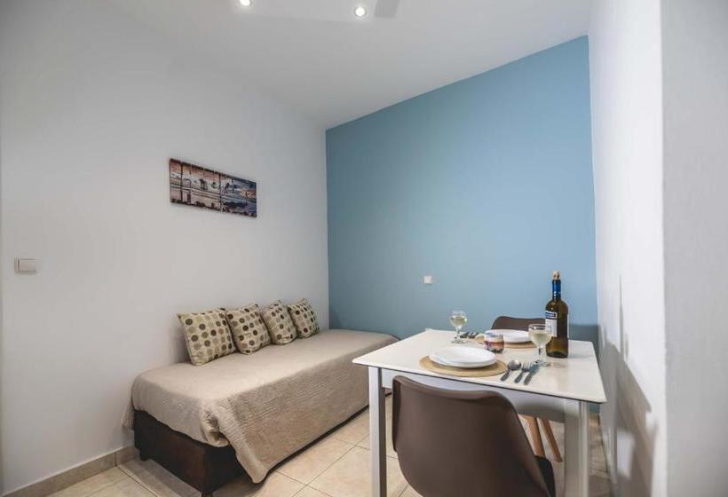 Stegna Bay Apartment