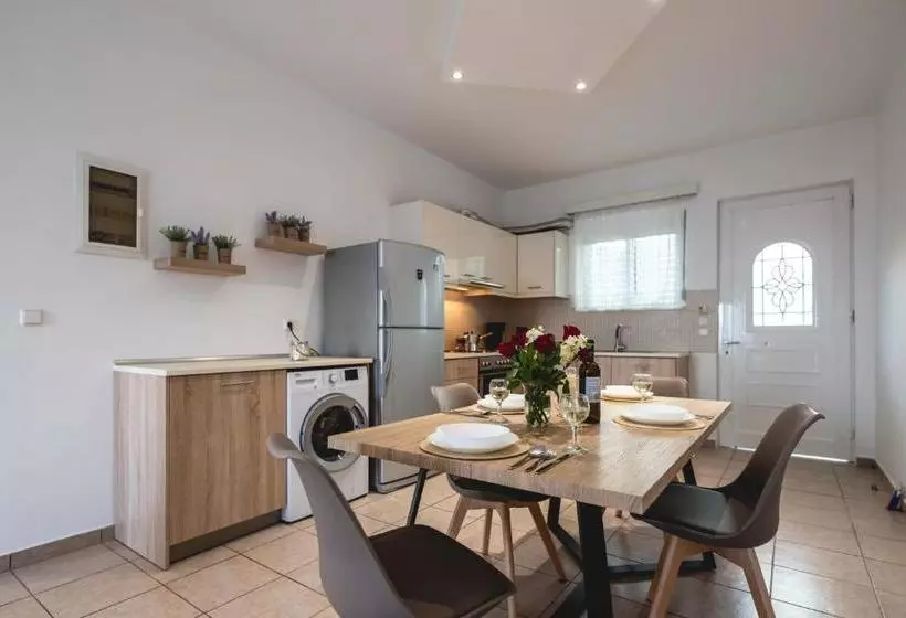 Stegna Bay Apartment