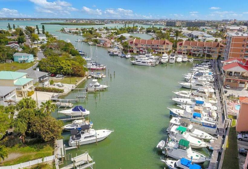 فندق Bay Front Oasis