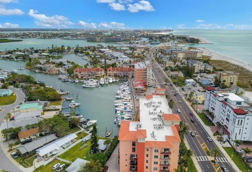 فندق Bay Front Oasis