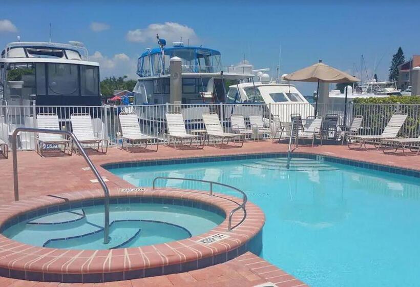 فندق Bay Front Oasis