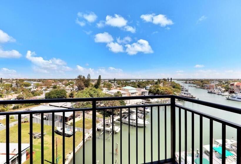 فندق Bay Front Oasis