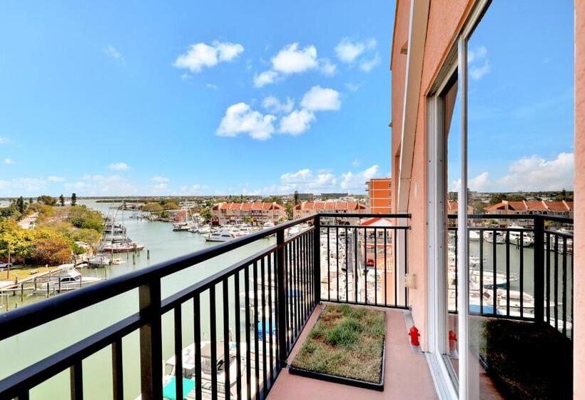 فندق Bay Front Oasis