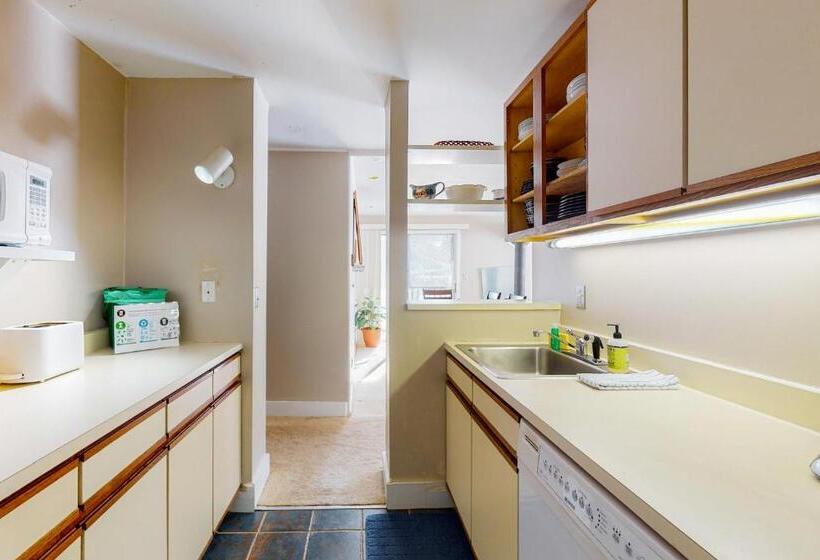 هتل Trailside Retreat