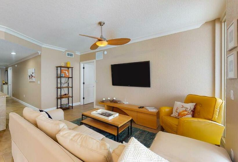 בית מלון כפרי Beach Club 1502