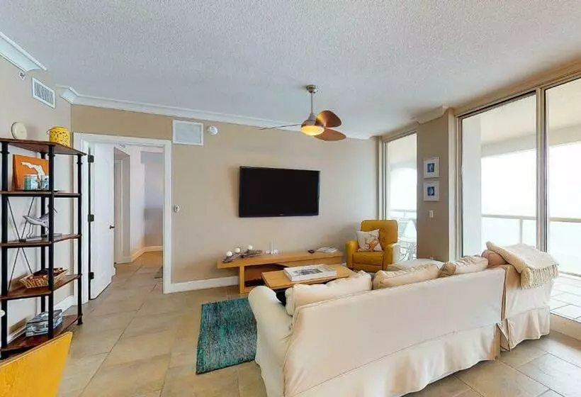 Hotelli Beach Club 1502