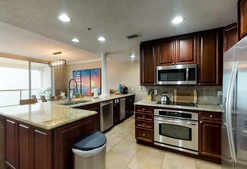 Hotelli Beach Club 1502