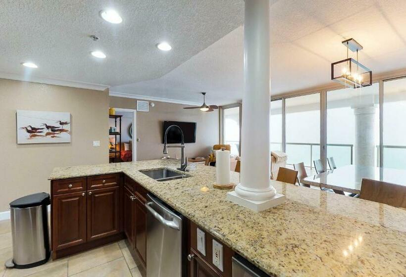 בית מלון כפרי Beach Club 1502