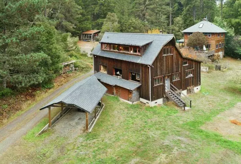 ホテル Meadow Redwoods
