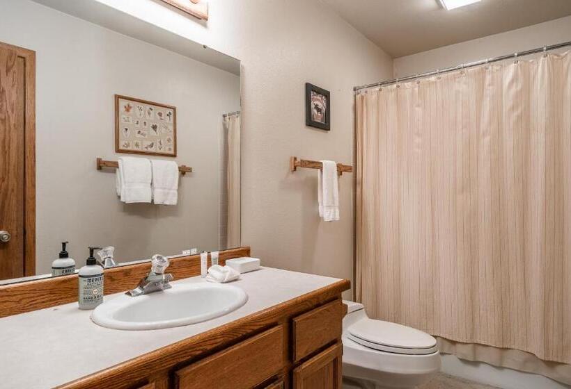 Szálloda Hidden Village 724