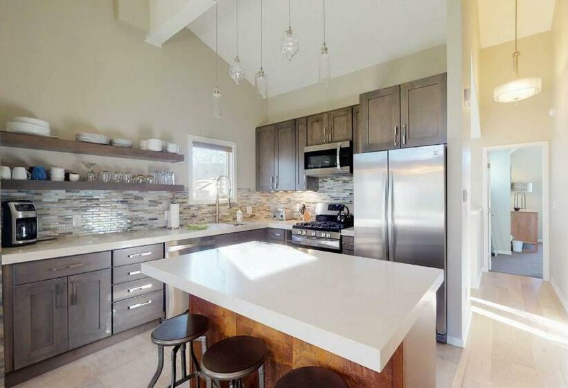 هتل Mountain Jewel