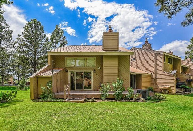 Отель Pines 4013