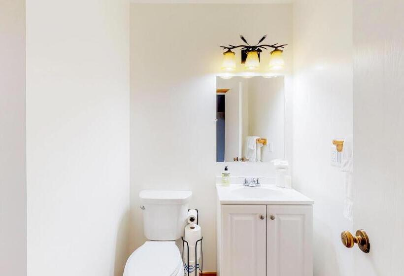 فندق Pinewood Delightful Retreat