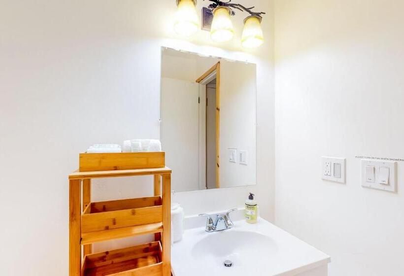 فندق Pinewood Delightful Retreat