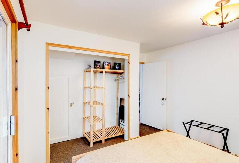 فندق Pinewood Delightful Retreat