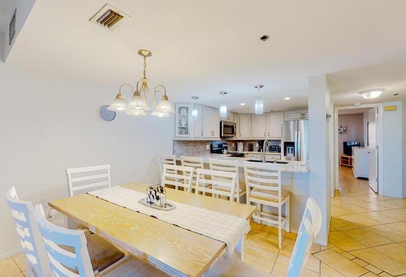 호텔 Reef Club 306