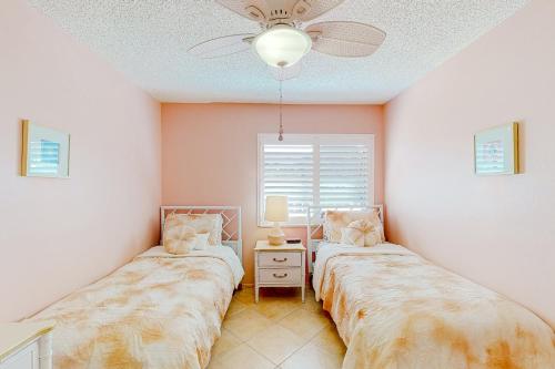 호텔 Reef Club 306