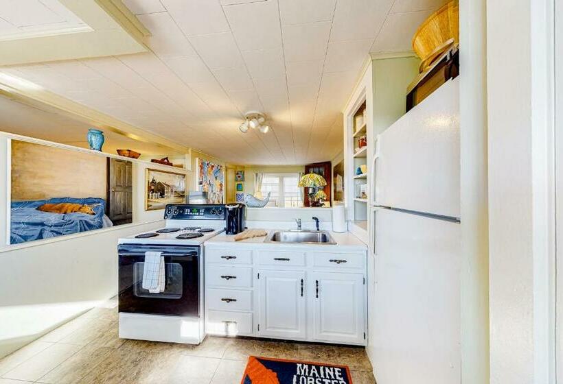 Hotelli Harbor House Cottage