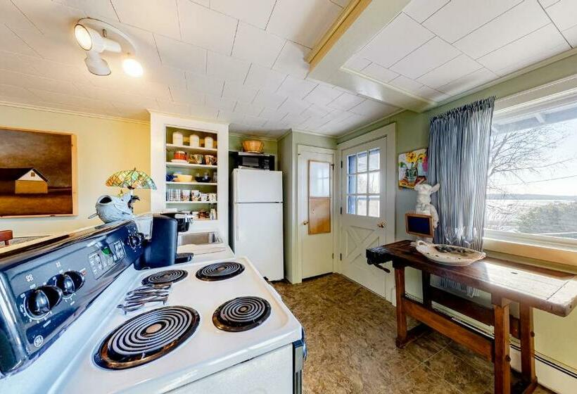 Hotelli Harbor House Cottage