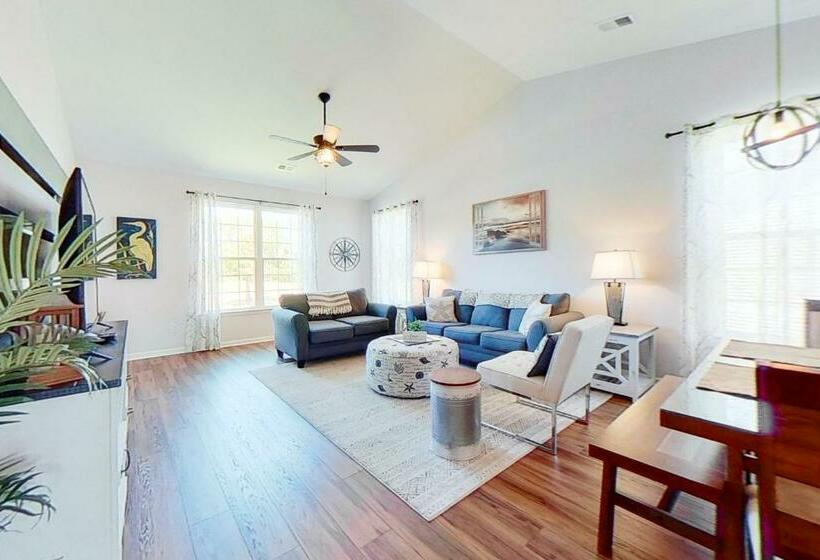 ホテル Sunset Village 16 D