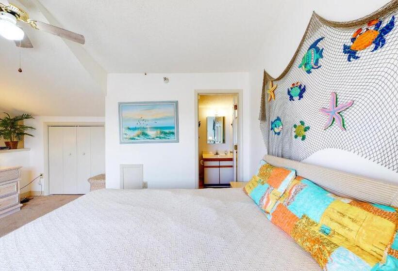 Отель Surfcrest 201