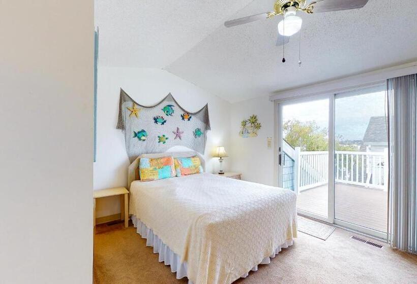 Отель Surfcrest 201