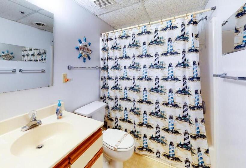 Отель Surfcrest 201