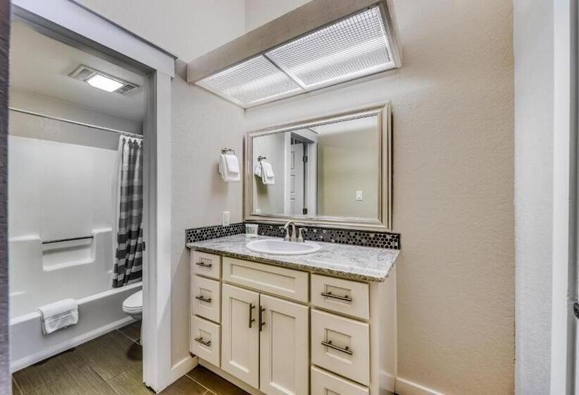 فندق The Mall #203