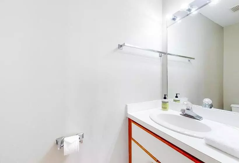 ホテル Cozy Conway Condo