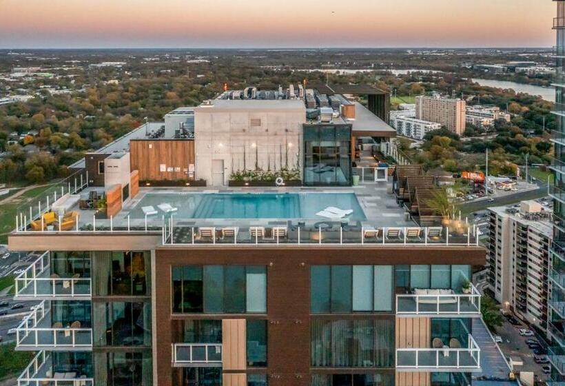 호텔 Natiivo Austin Viii